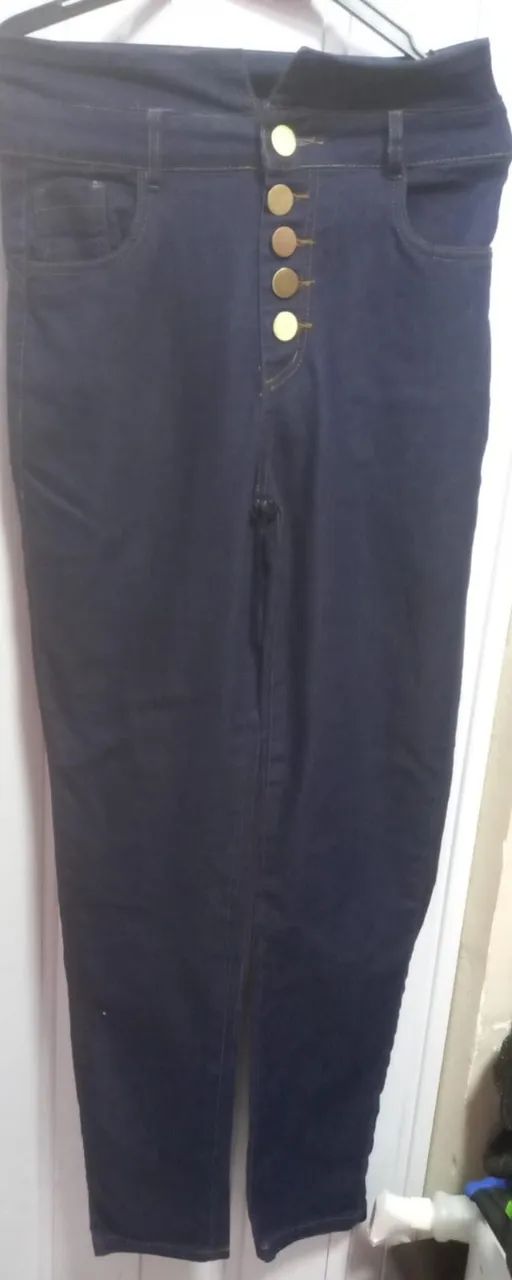 Calça jeans tam 44 com laycra