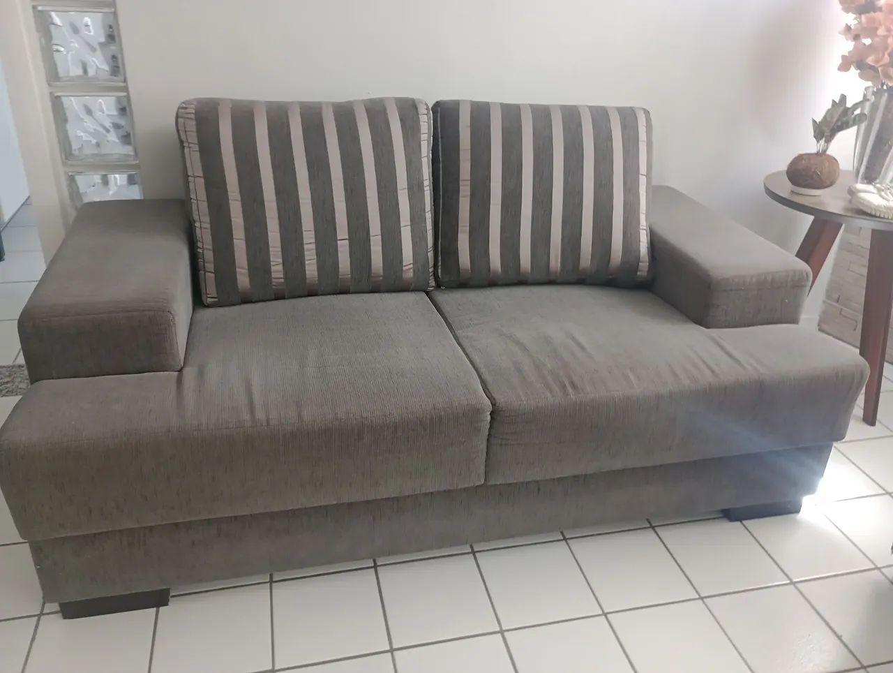 Vendo sofá 2 lugares  - Foto 3