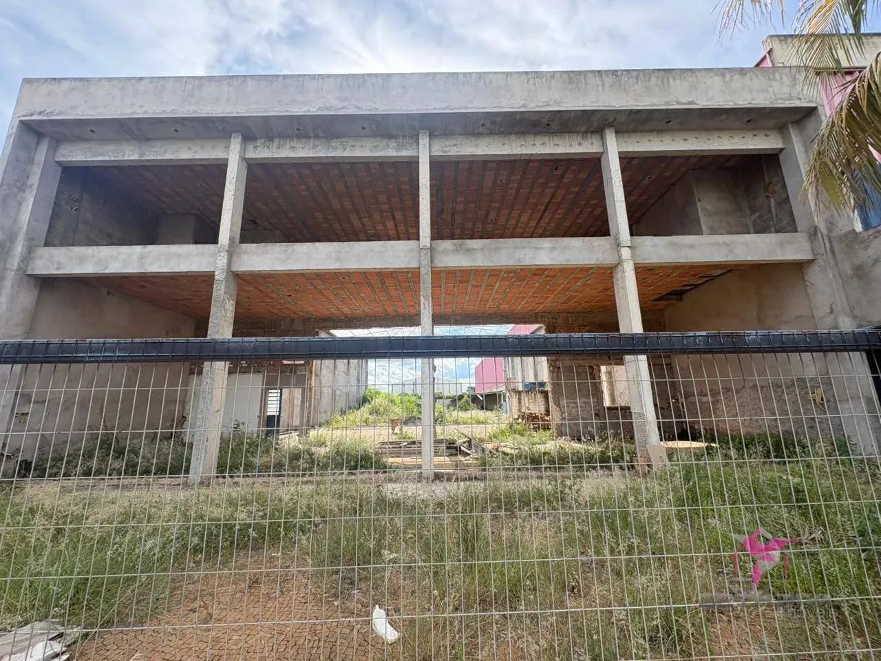 Barracão Comercial à Venda Leme/SP