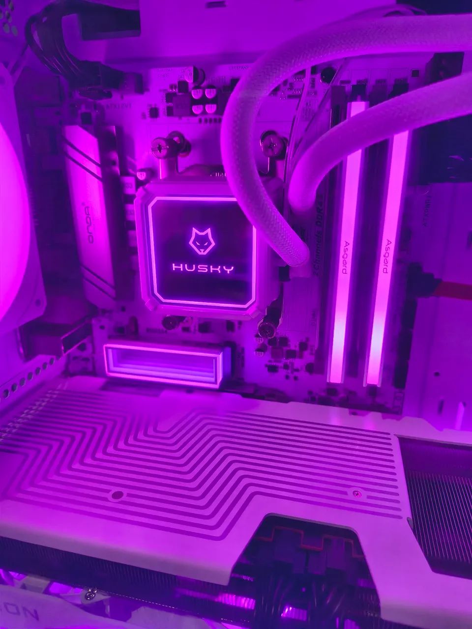B550-SD4 branca, perfeita para setup branco  - Foto 2