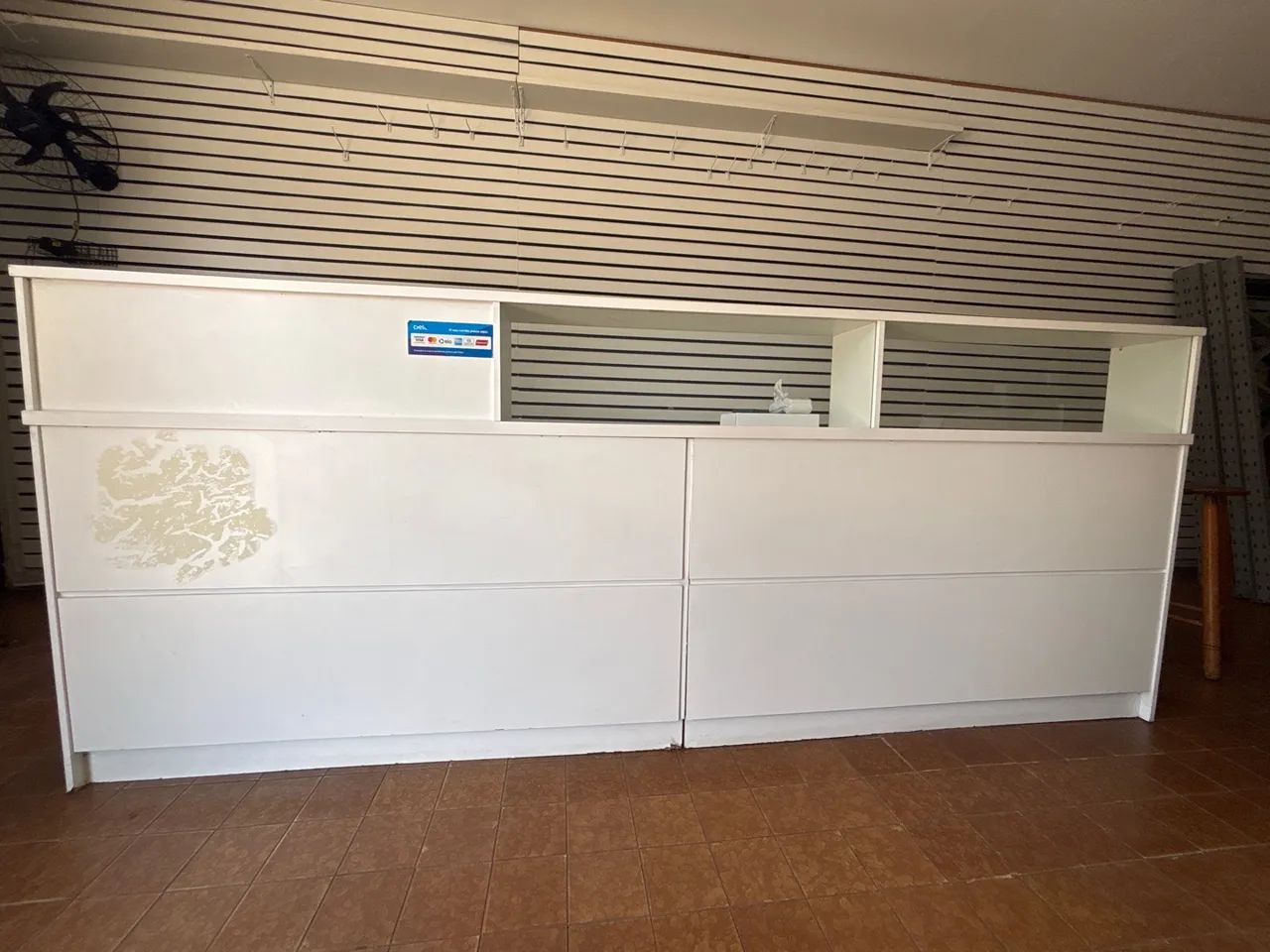 Balcão caixa grande 