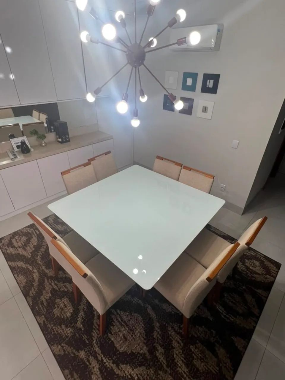 Mesa de Jantar + 8 Cadeiras - Foto 3
