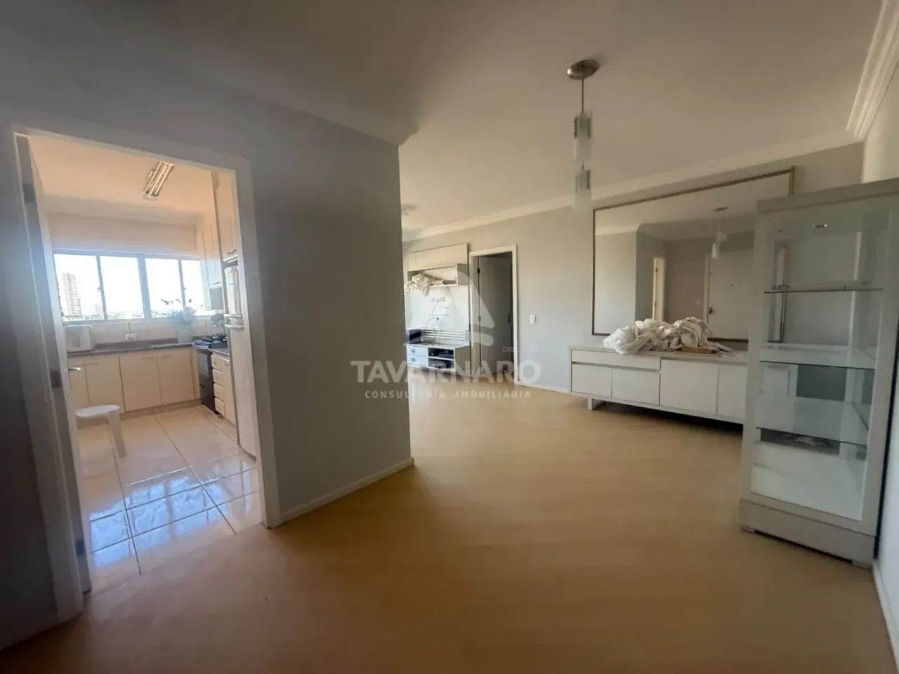 Apartamento com 2 Quartos e Sacada no Centro! - Foto 2