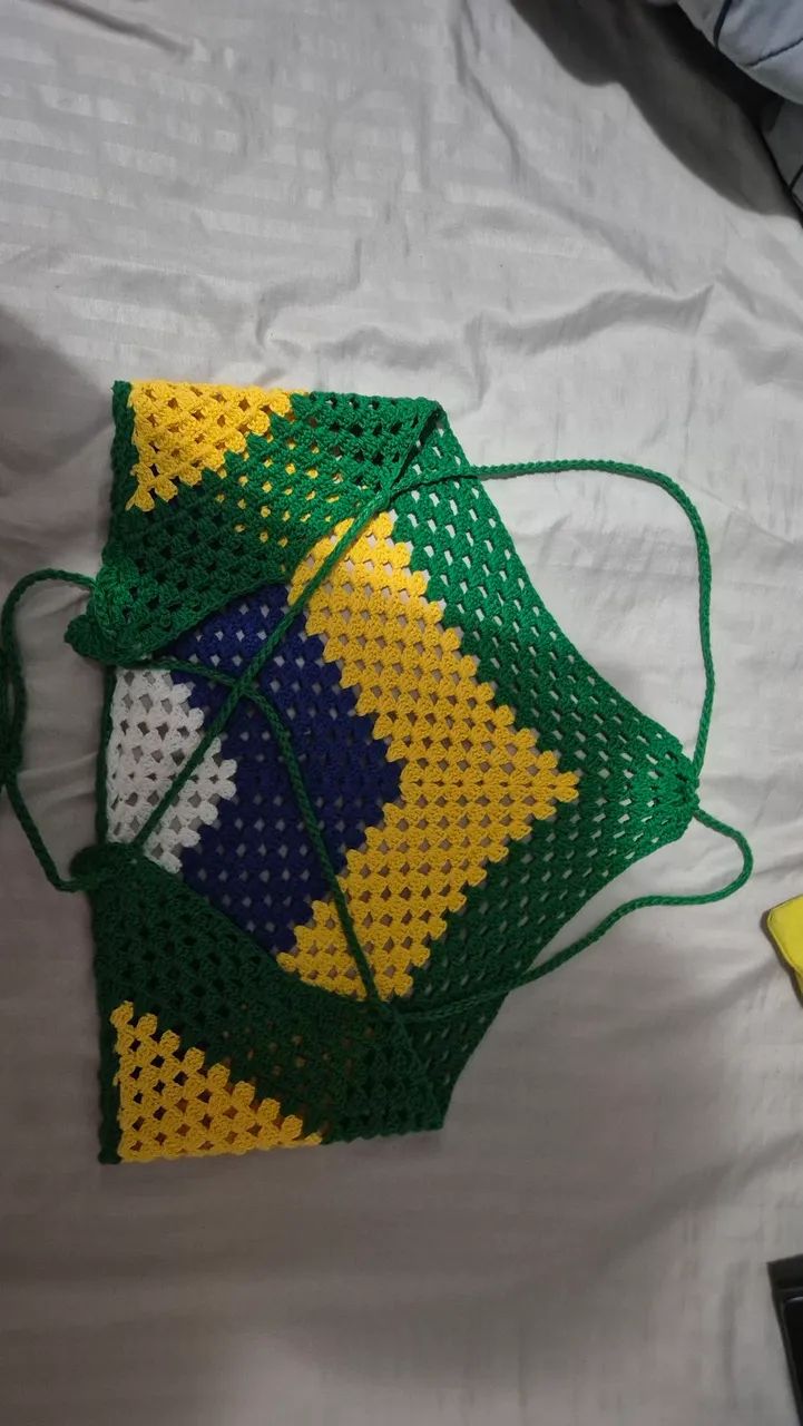 Blusinha/Cropped do Brasil de crochê  - Foto 2