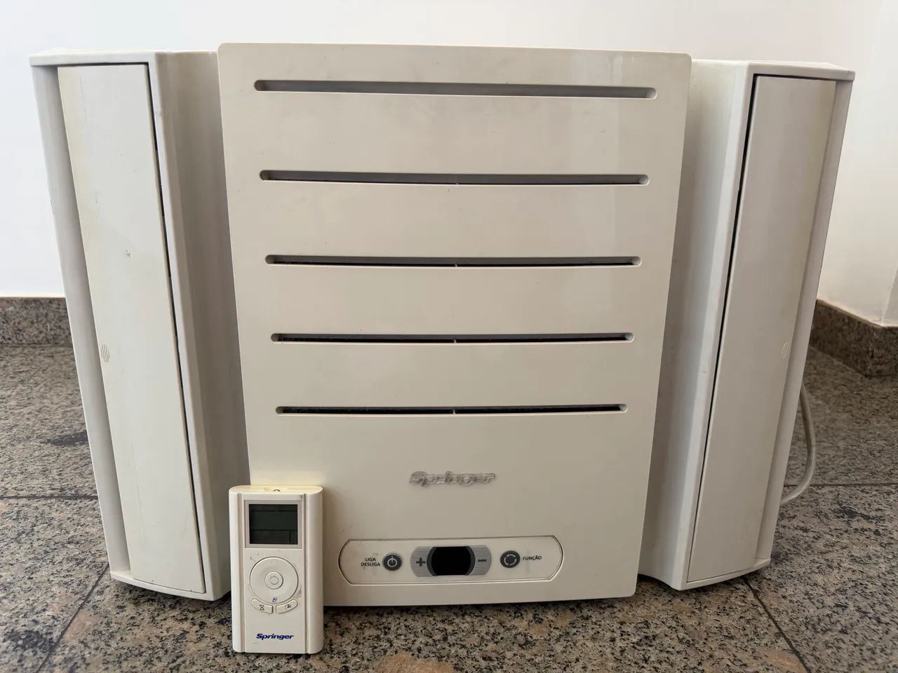 Ar Condicionado de Janela Springer 7.500 BTUs 220V