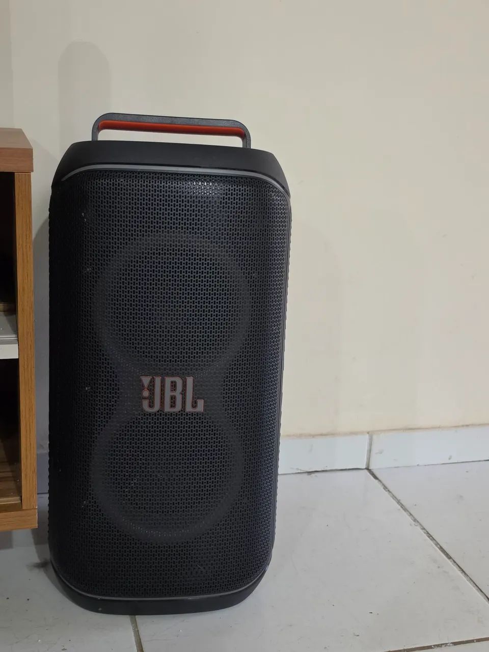 Caixa JBL 120