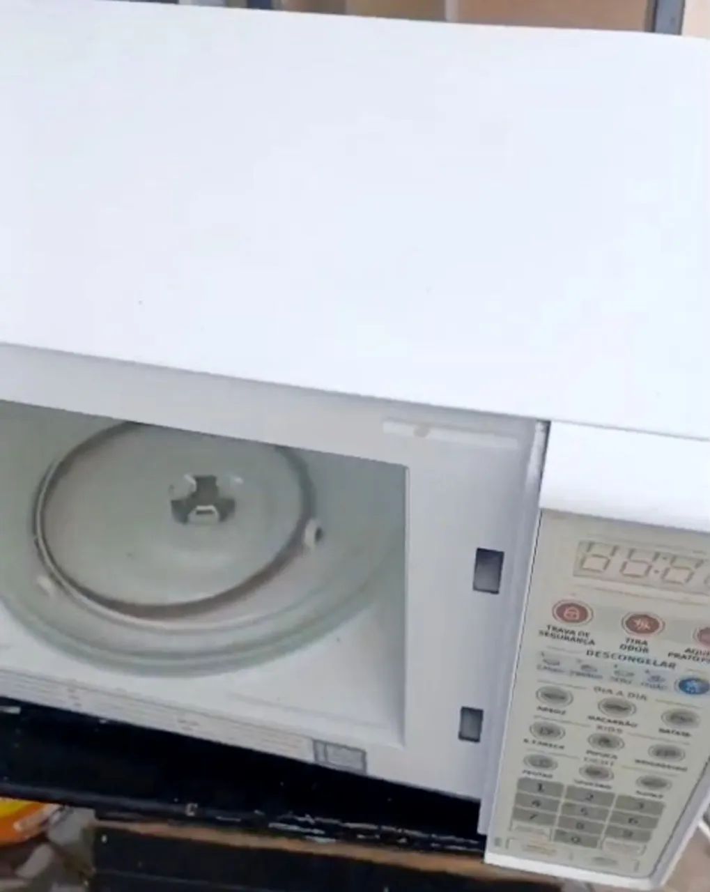 Micro-ondas Eletrolux 20L 110v - Foto 4