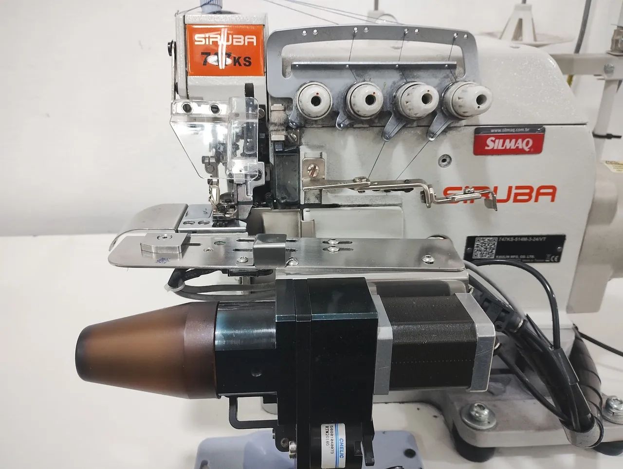 Máquina de costura overloque cilíndrica 