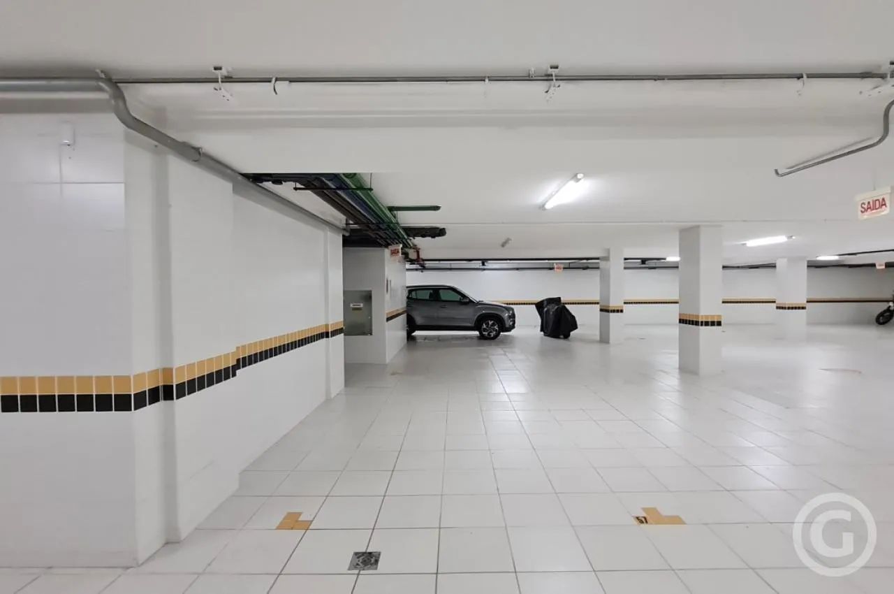 Apartamento de três dormitórios com garagem dupla no Córrego Grande - Foto 5