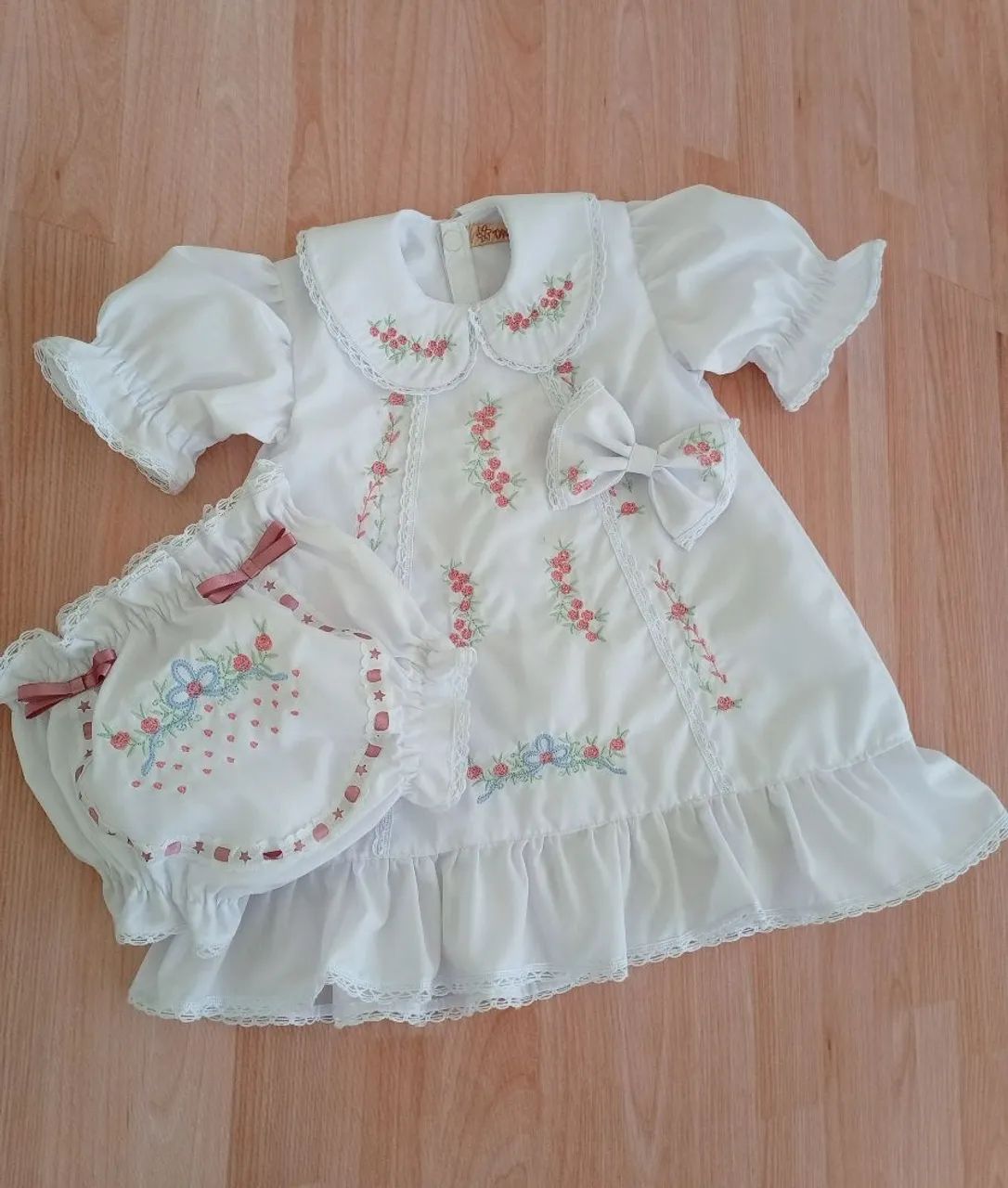 Vestido kit bordado para bebê 