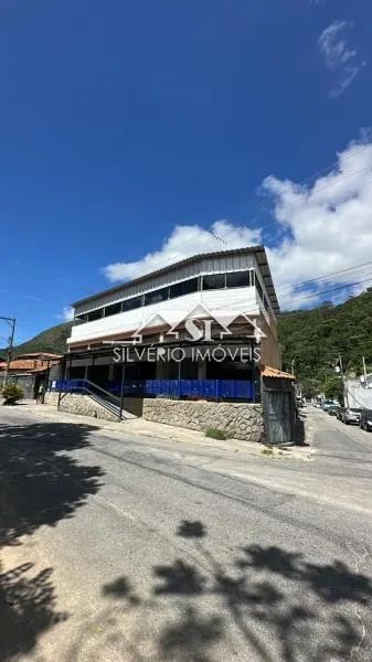 Loja- Petrópolis, Corrêas