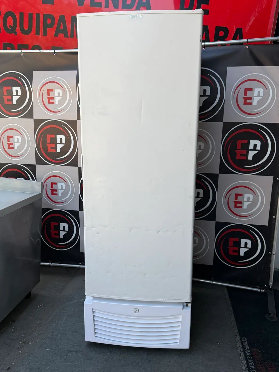 VENDO UM FREEZER VERTICAL FRICON TRIPLA FUNÇÃO  - Foto 4