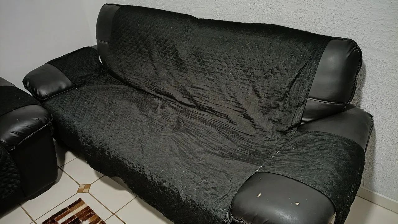 Vendo jogo de sofá 2 e 3 lugares  - Foto 5