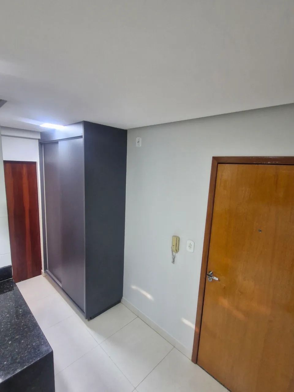 VENDO KITNET SEMIMOBILIADA CENTRO UNAI - Foto 4