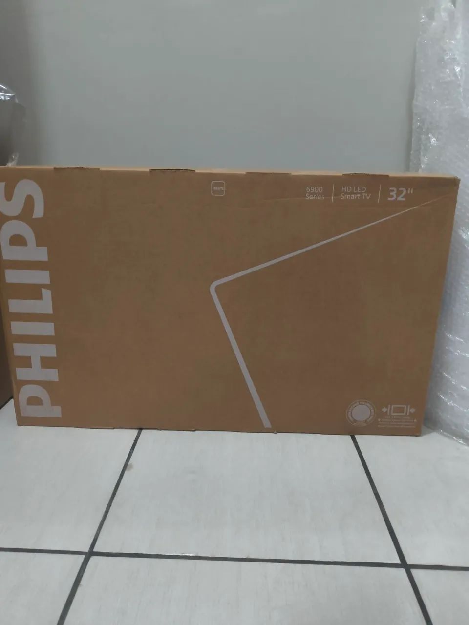 Tv smart Philips 32 polegadas Nova lacrada 