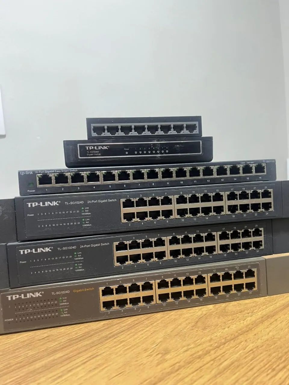 06 Switch Giga TP-link e D-link 10/100/1000