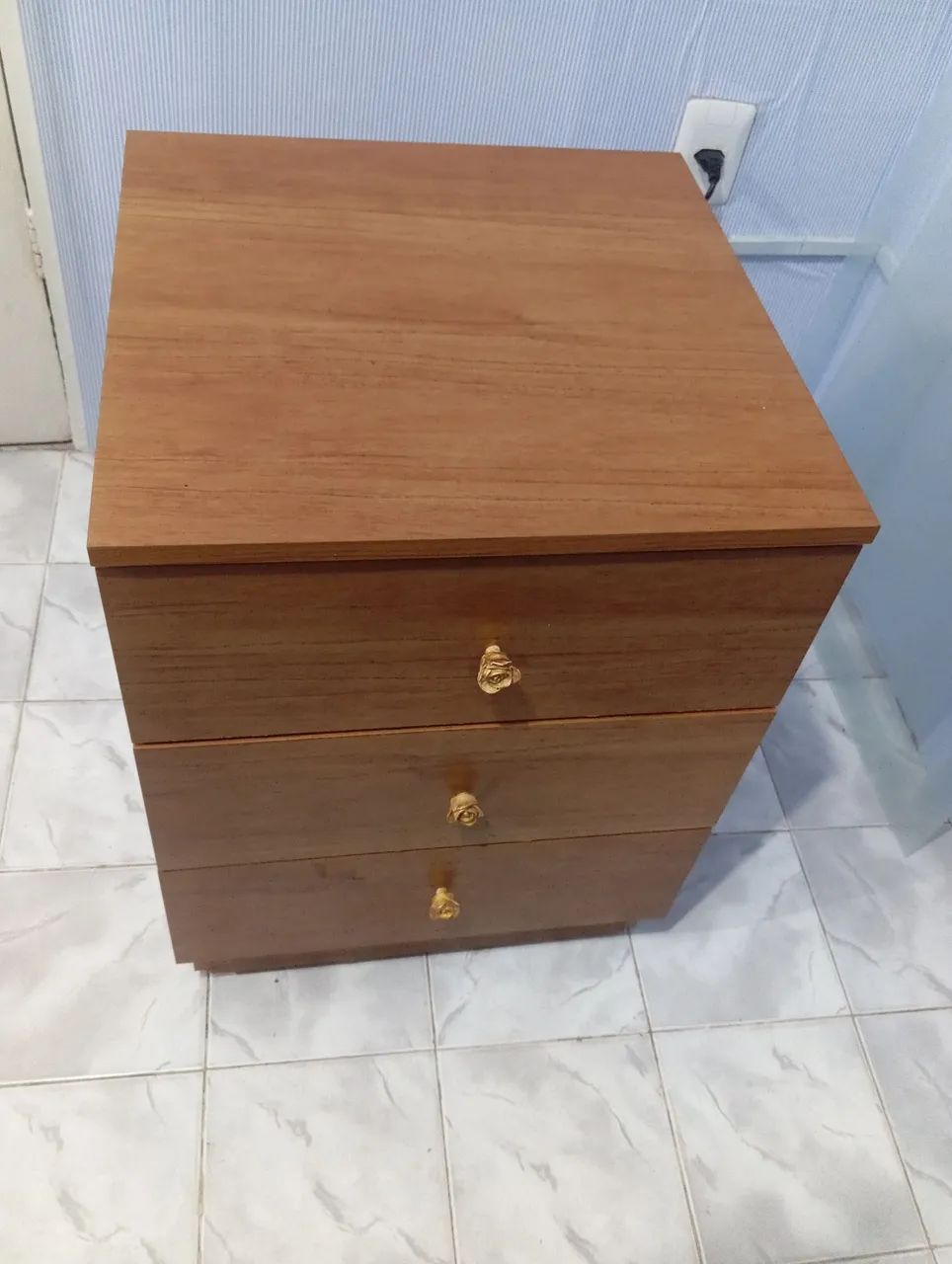 Mesa de cabeceira ou Criado Mudo - Foto 2