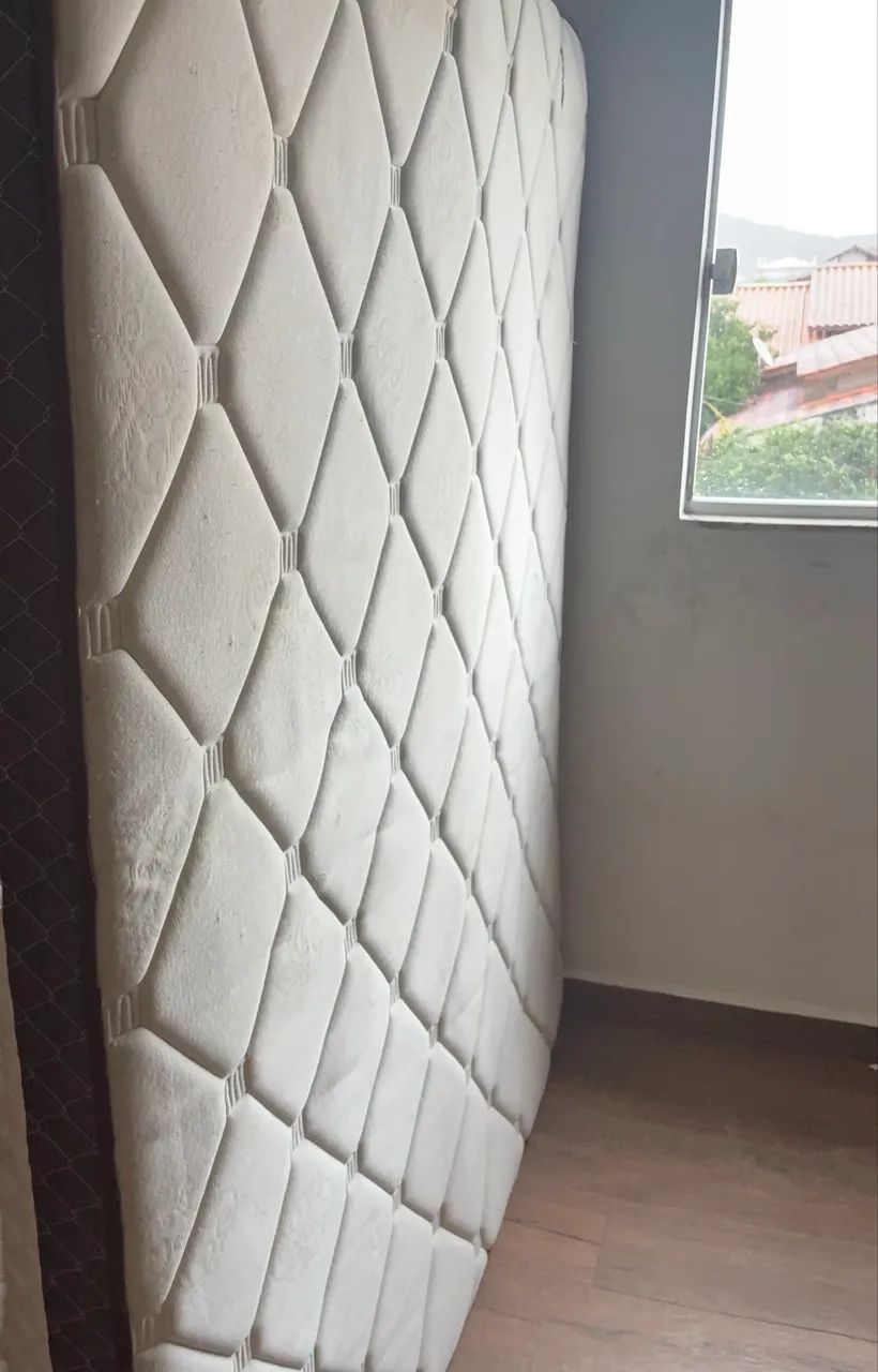 Vendo cama Box casal 