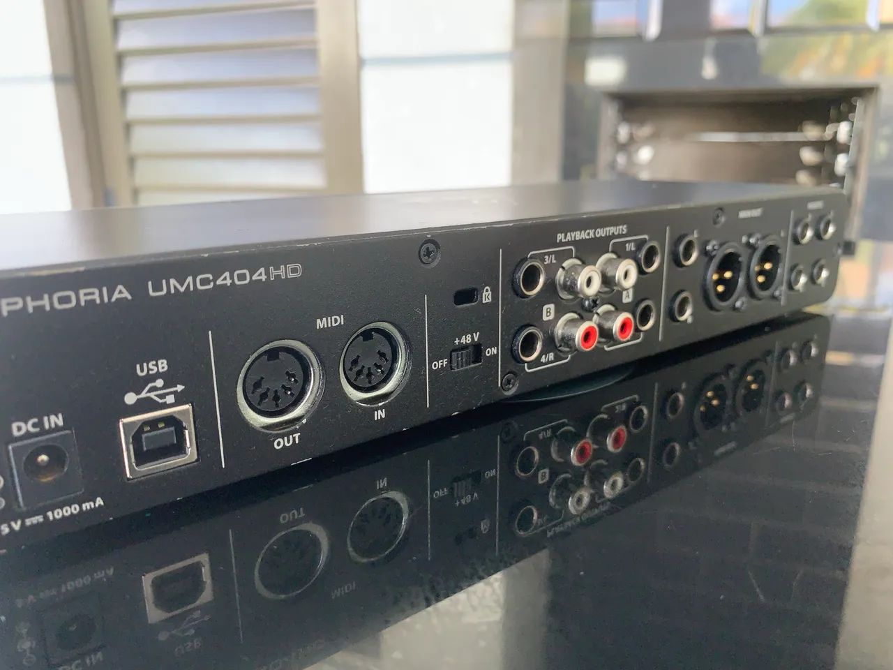 Interface de áudio Behringer U-Phoria UMC404Hd - Foto 2