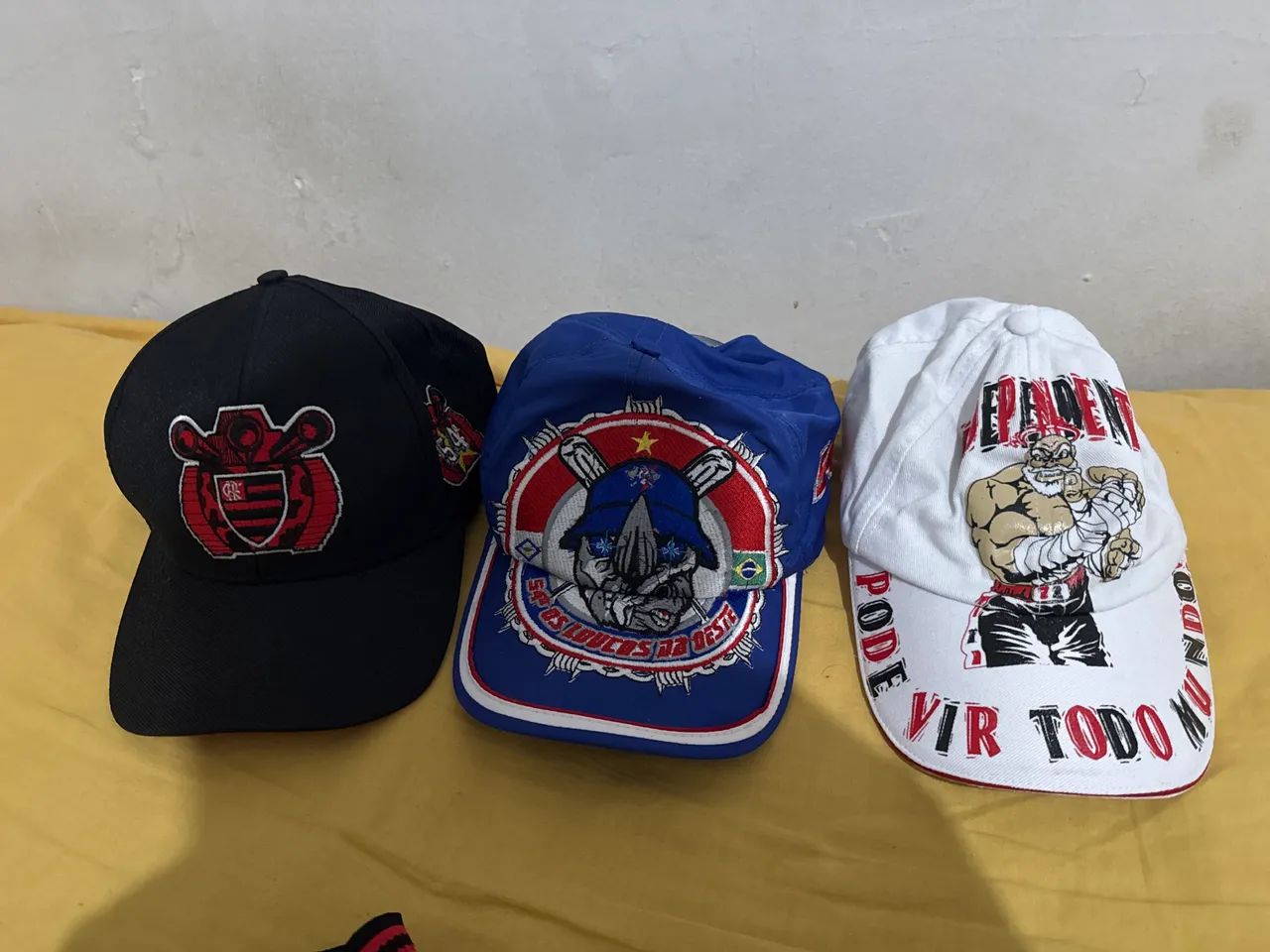 Bonés de torcida organizada 
