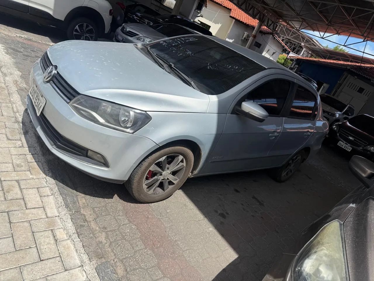 Volkswagen Voyage COMF/HIGHLI. 1.6 T.FLEX 8V 4P 2014
