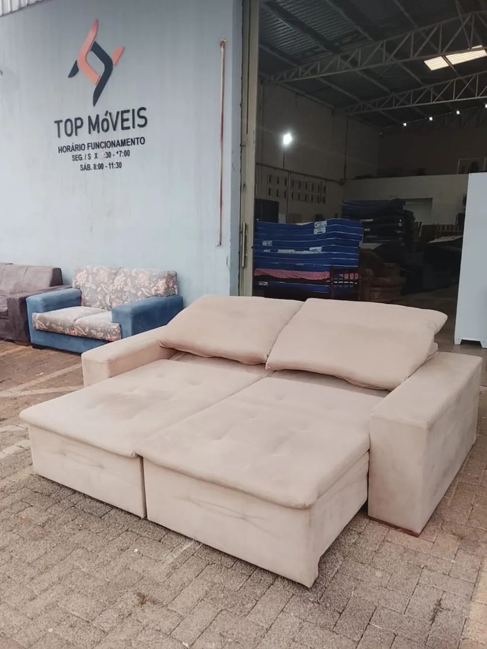 Sofá retrátil USADO conservado ENTREGA dentro de Uberlândia MG  - Foto 2