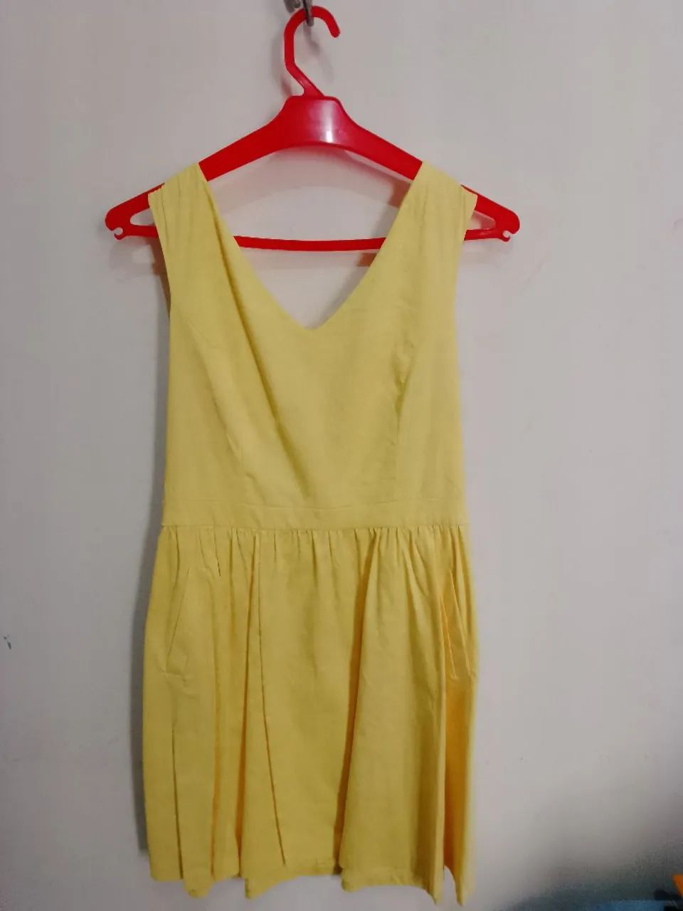 Vestido amarelo curto