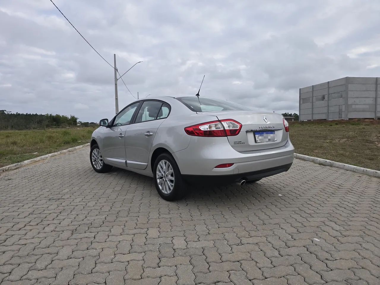 Renault Fluence Sed. Dynamique 2.0 16V Flex Aut. 2016