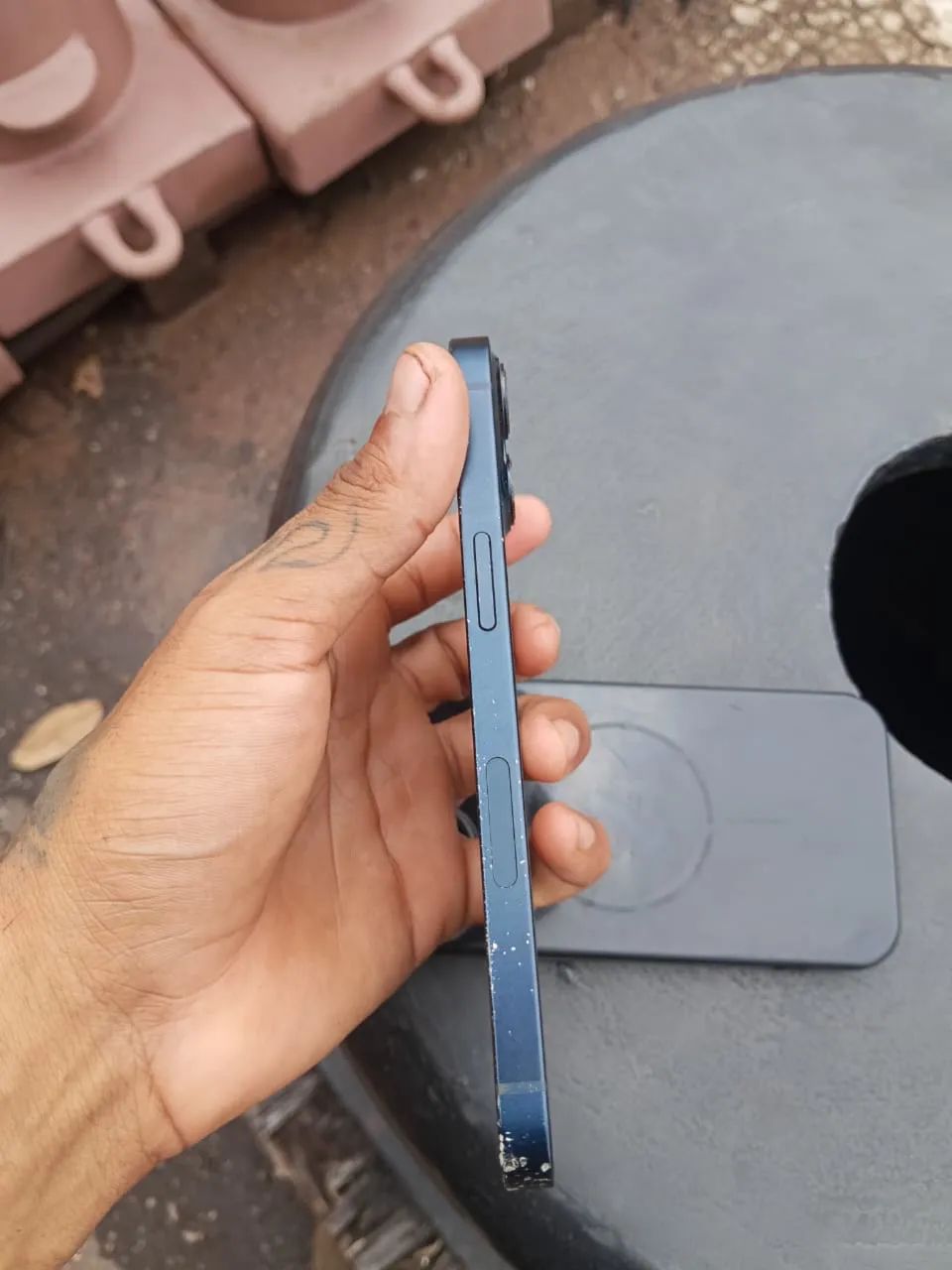 Vendo IPhone 13 normal  - Foto 2