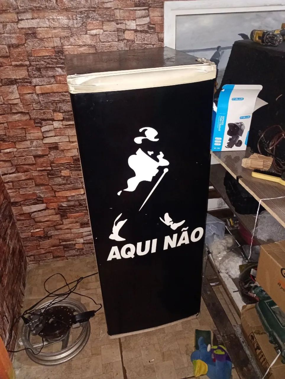 Frizer e ótimas condições 