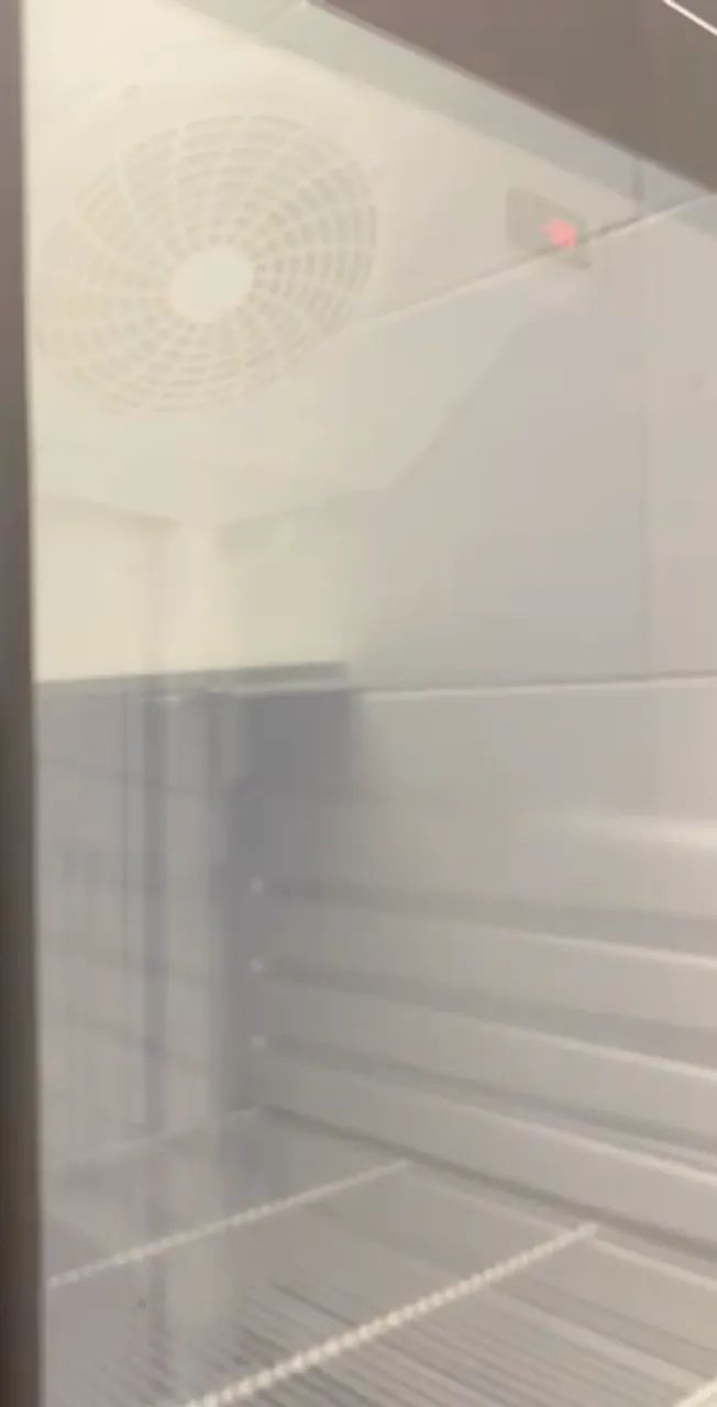 Cooler Multiuso Preto Fundo Branco Refrimate VCM570PV Porta Vidro  - Foto 3