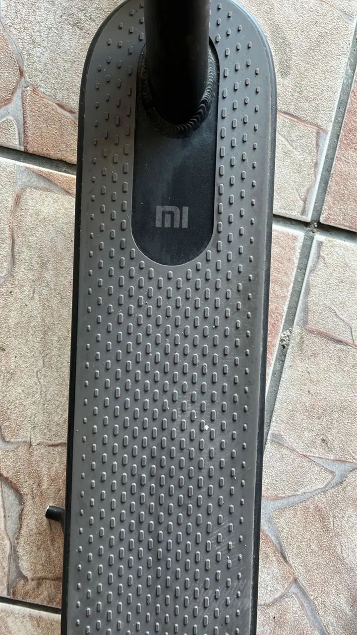 Patinete elétrico xaiome semi novo - Foto 5
