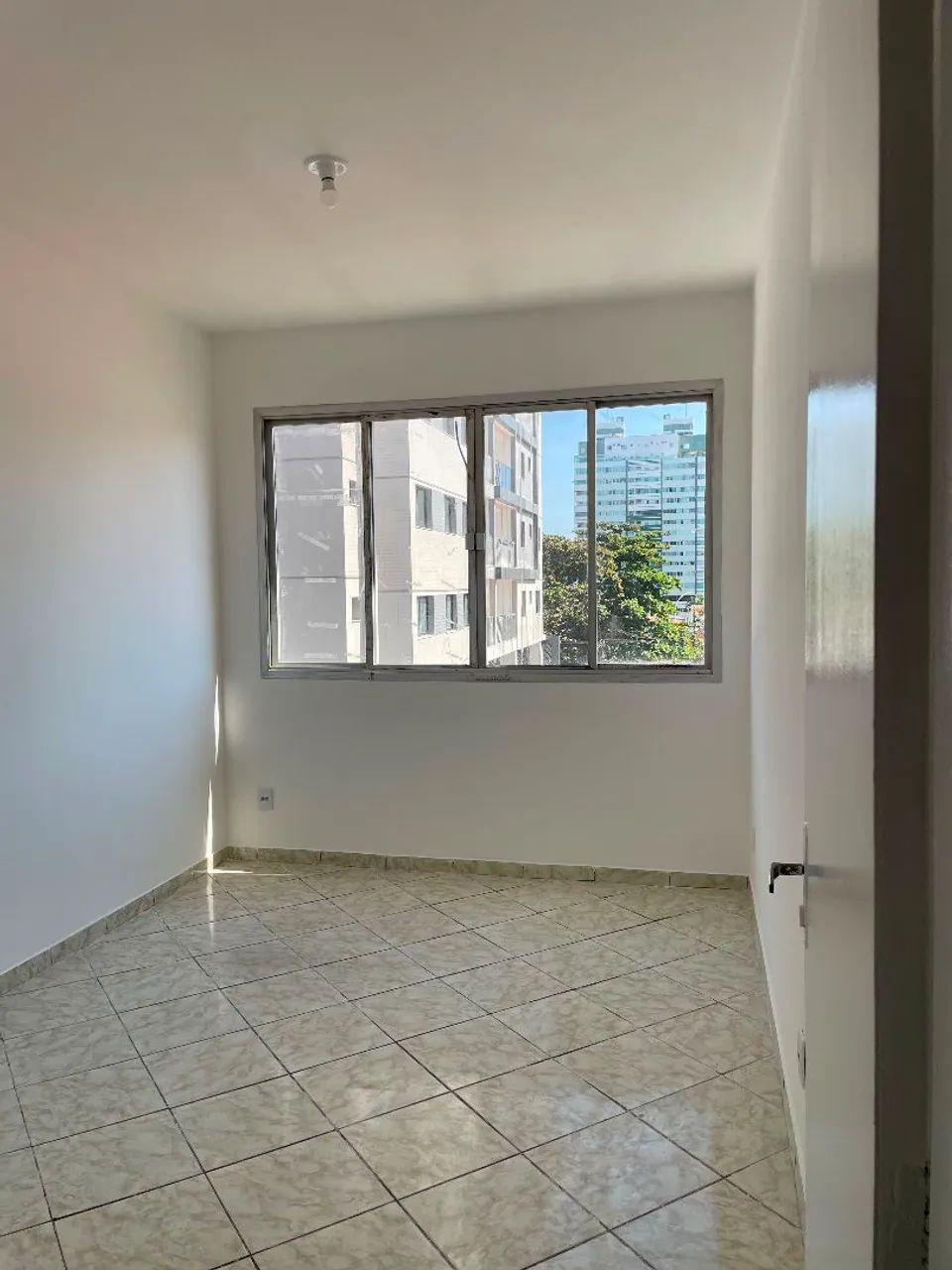 Alugo Apartamento 2 quartos na Praia da Costa 