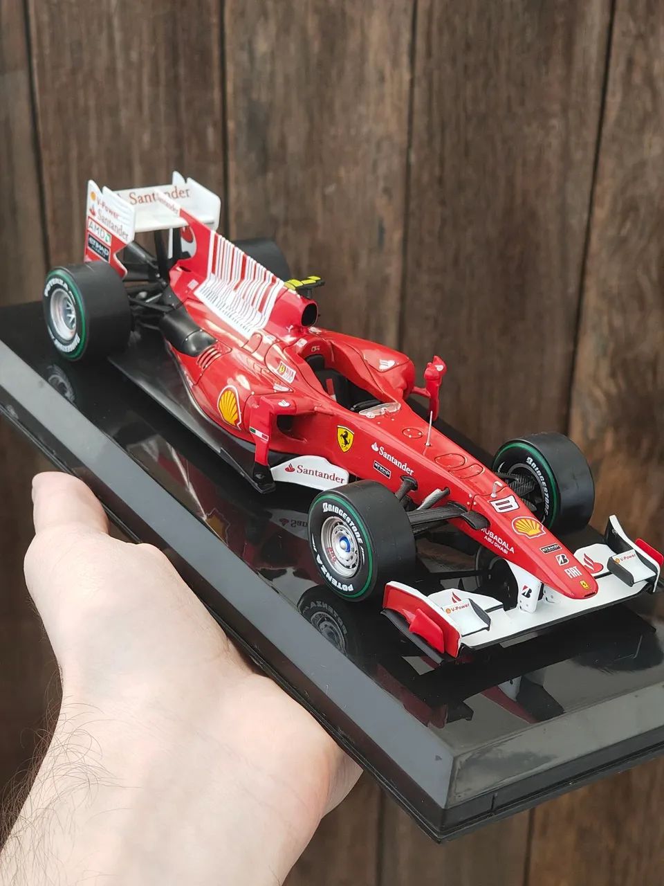 F1 Ferrari F10 - Fernando Alonso - Escala 1/24 - Hobbies e