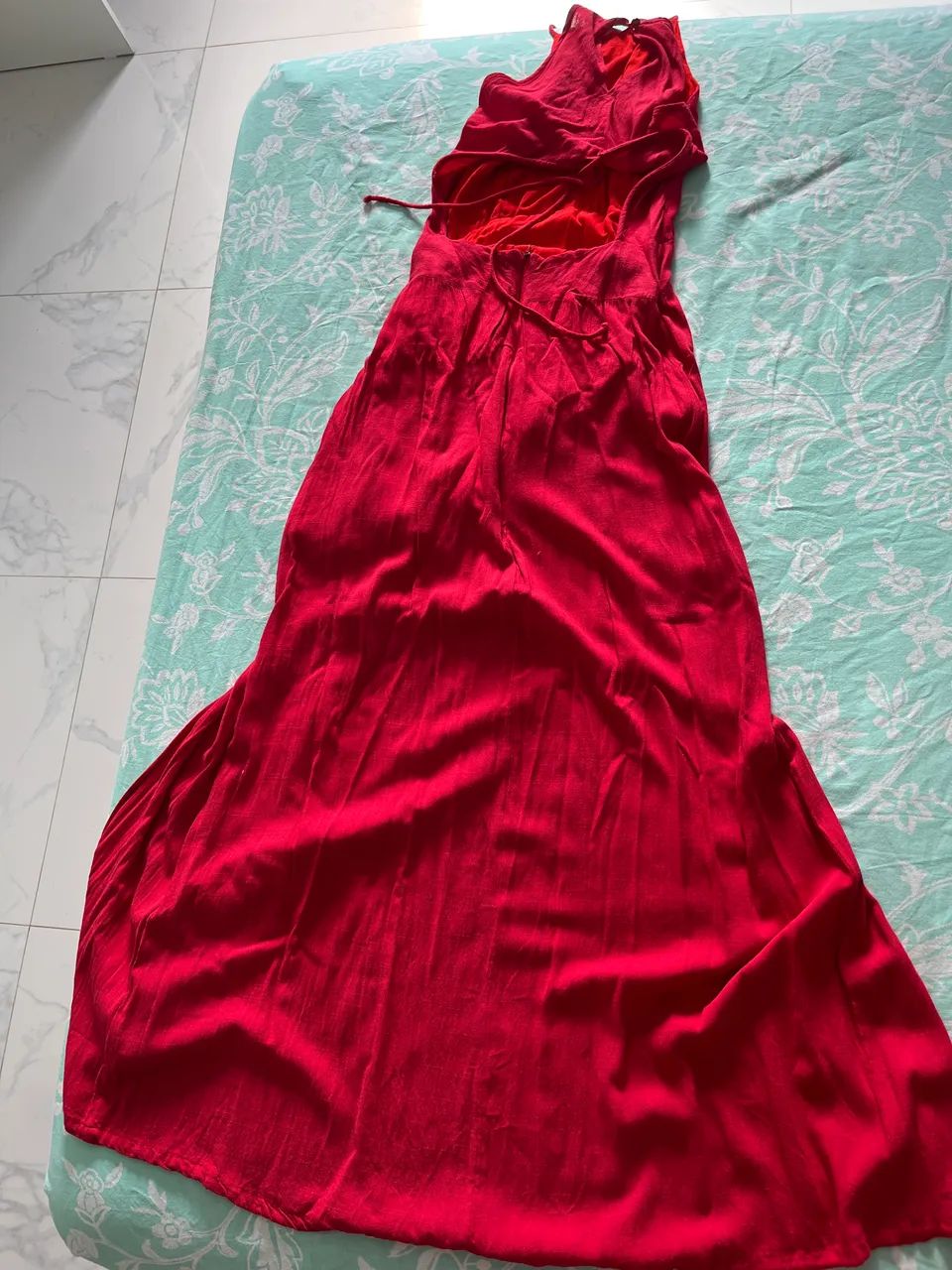 Vestido vermelho com fenda  - Foto 2