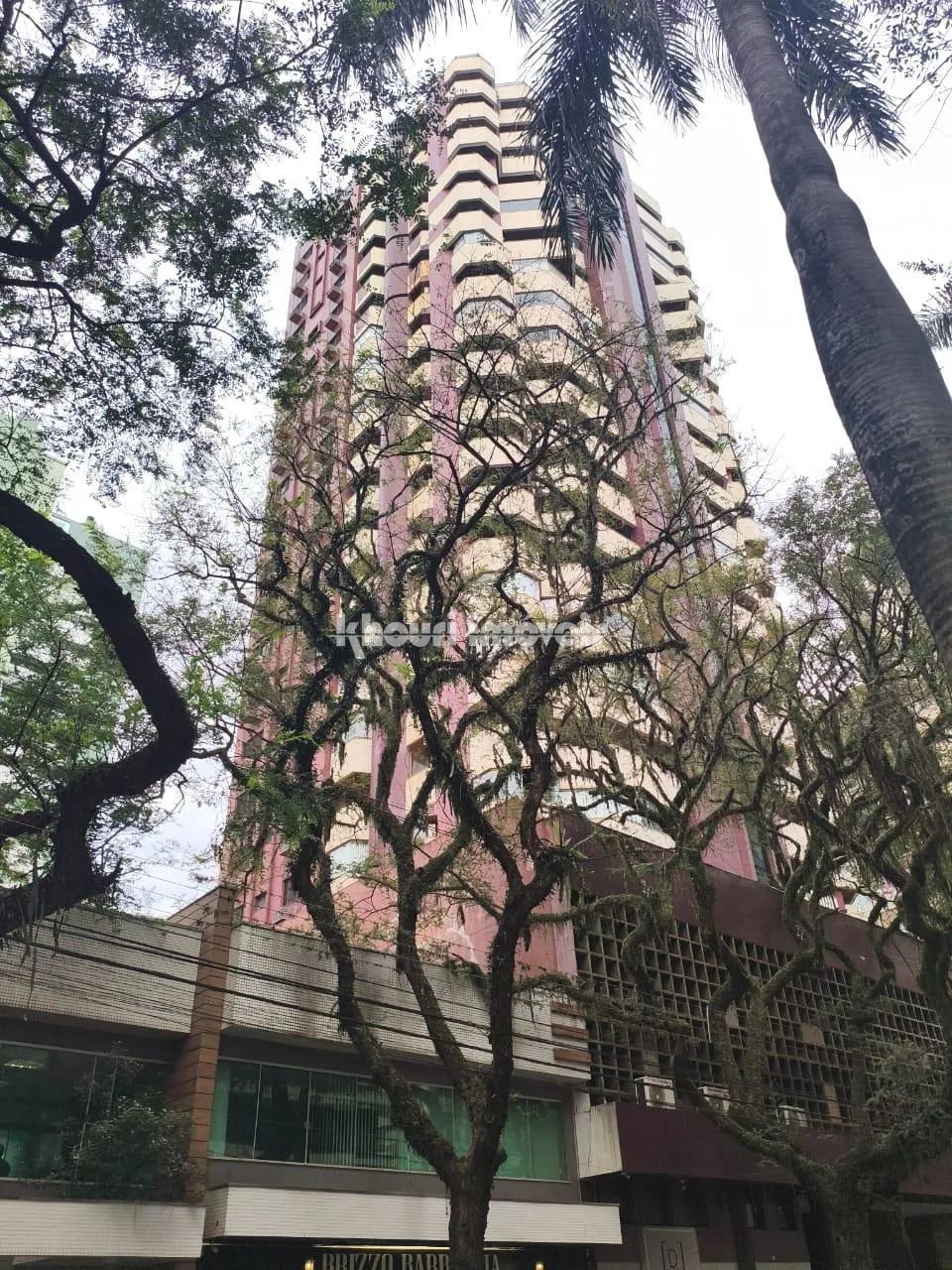 Apartamento à venda em Maringá, Zona 01, com 4 quartos, com 205.75 m², Edifício Max Eidam - Foto 2