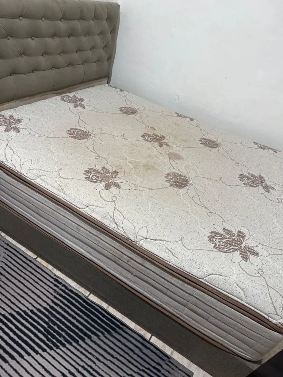 Cama box queen 