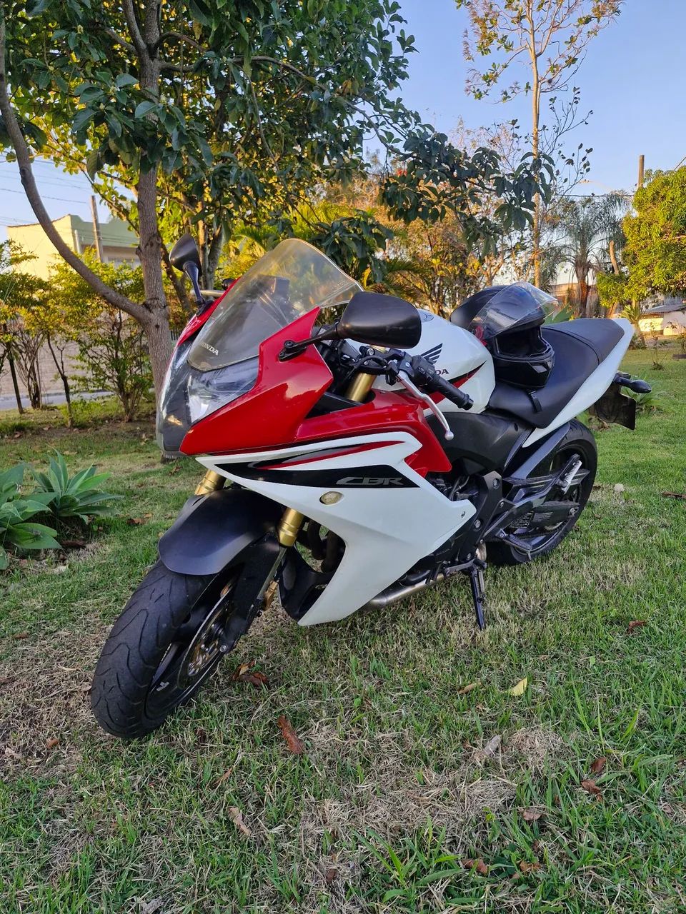 Vendo CBR 600f 2013 - Foto 3