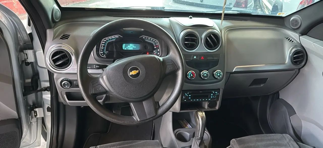 Chevrolet Agile LTZ 1.4 MPFI 8V FLEXPOWER 5P 2013