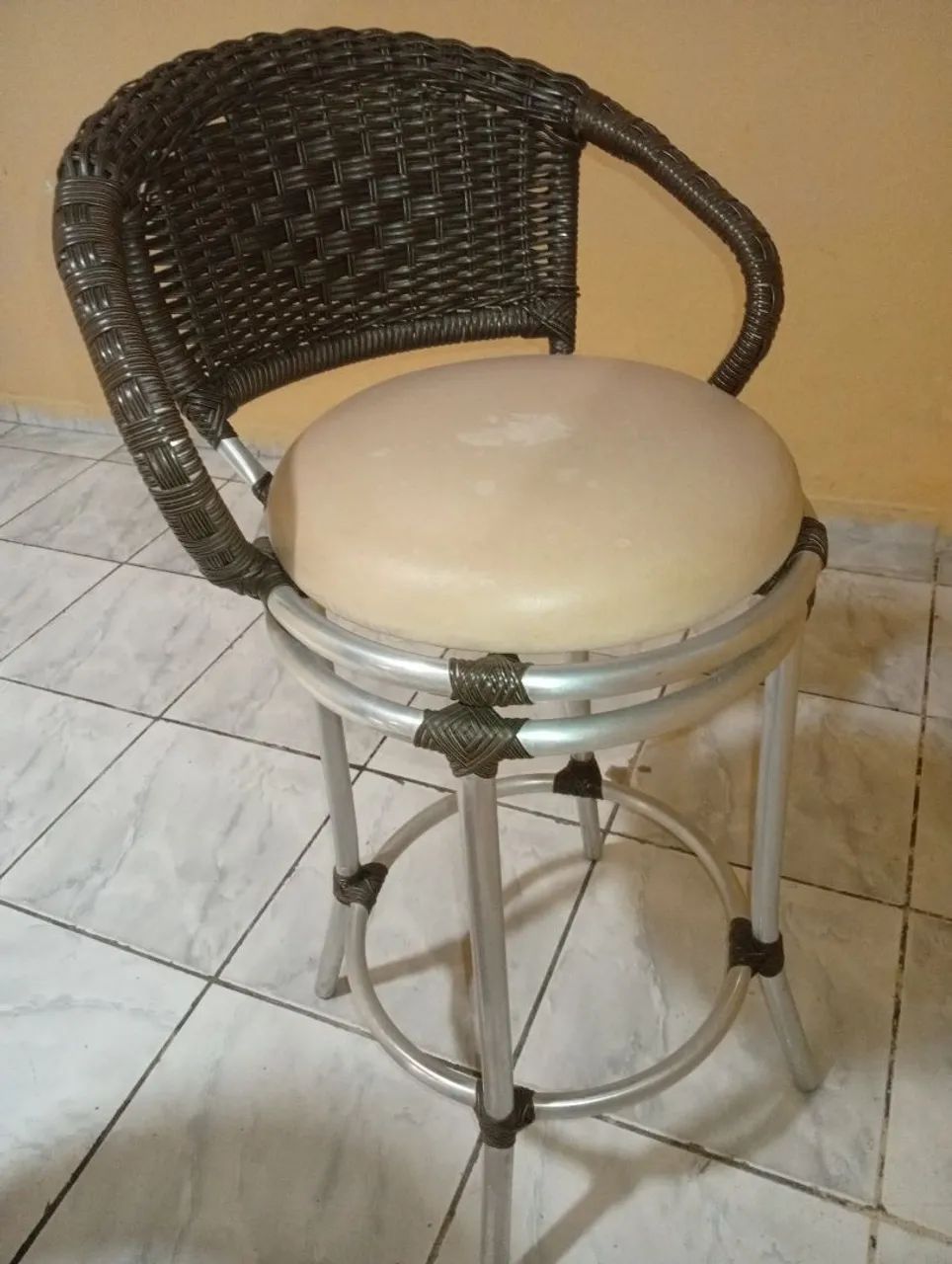 Banquetas sem novas de alumínio  - Foto 2