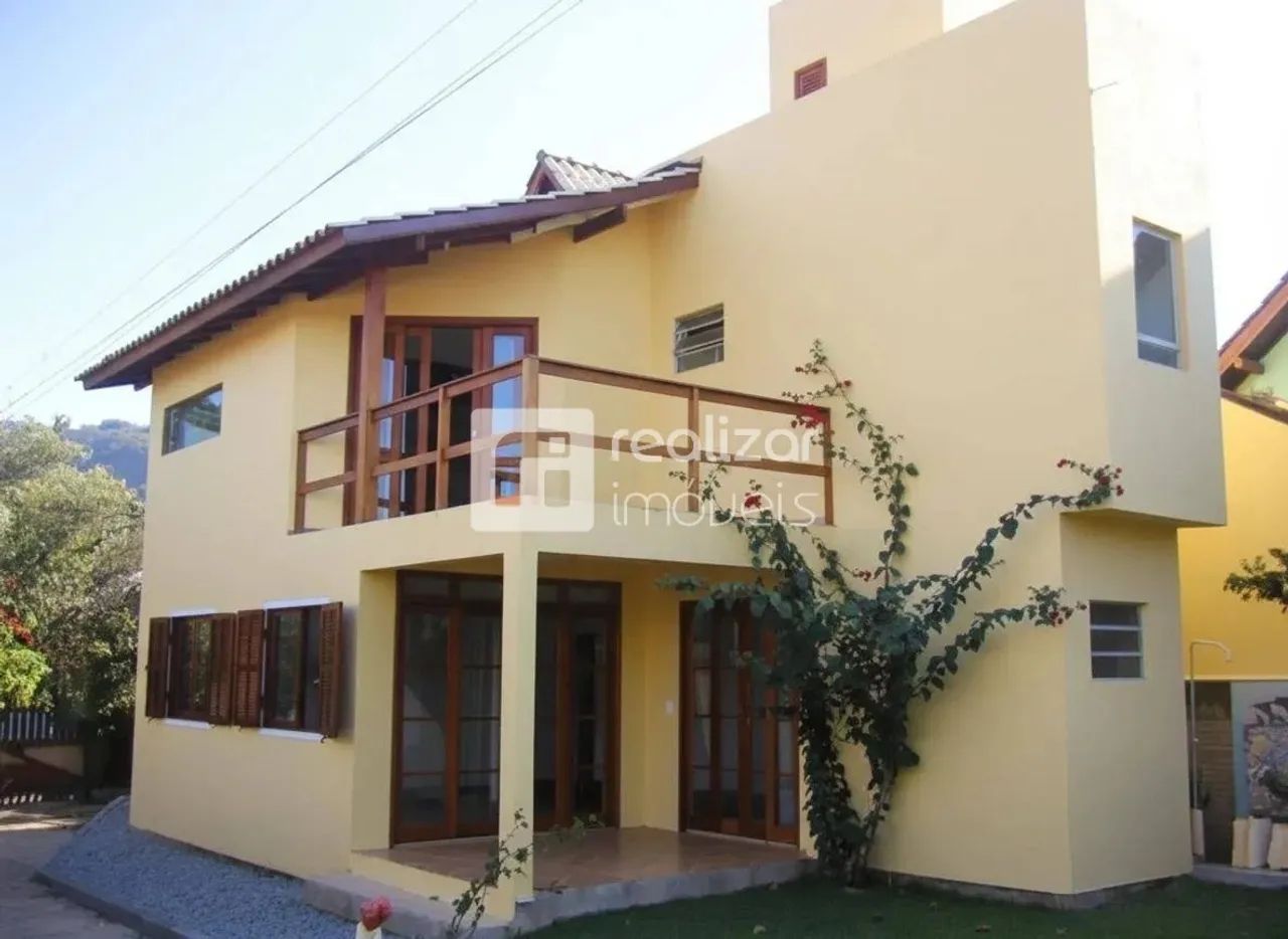 Casa 4 quartos no bairro Novo Campeche - Florianópolis
