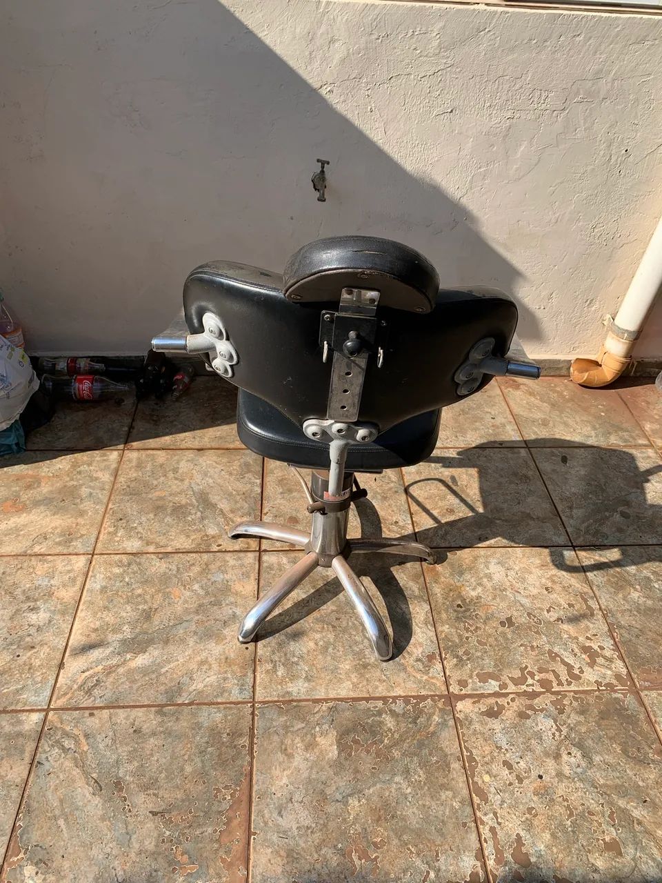 Cadeira de Cabelereiro/Barbeiro  - Foto 2