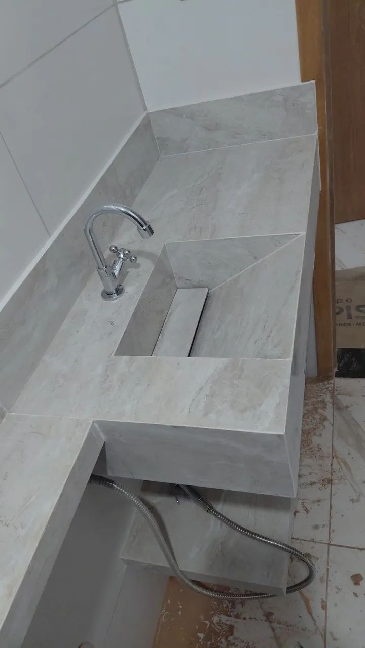 Pia com bancada lateral  - Foto 4