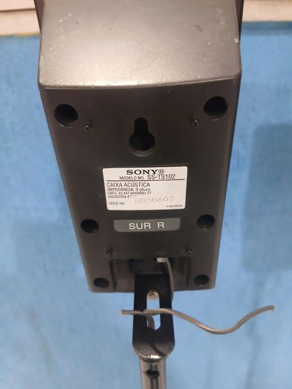 conjunto de caixas sony com pedestal - Foto 3