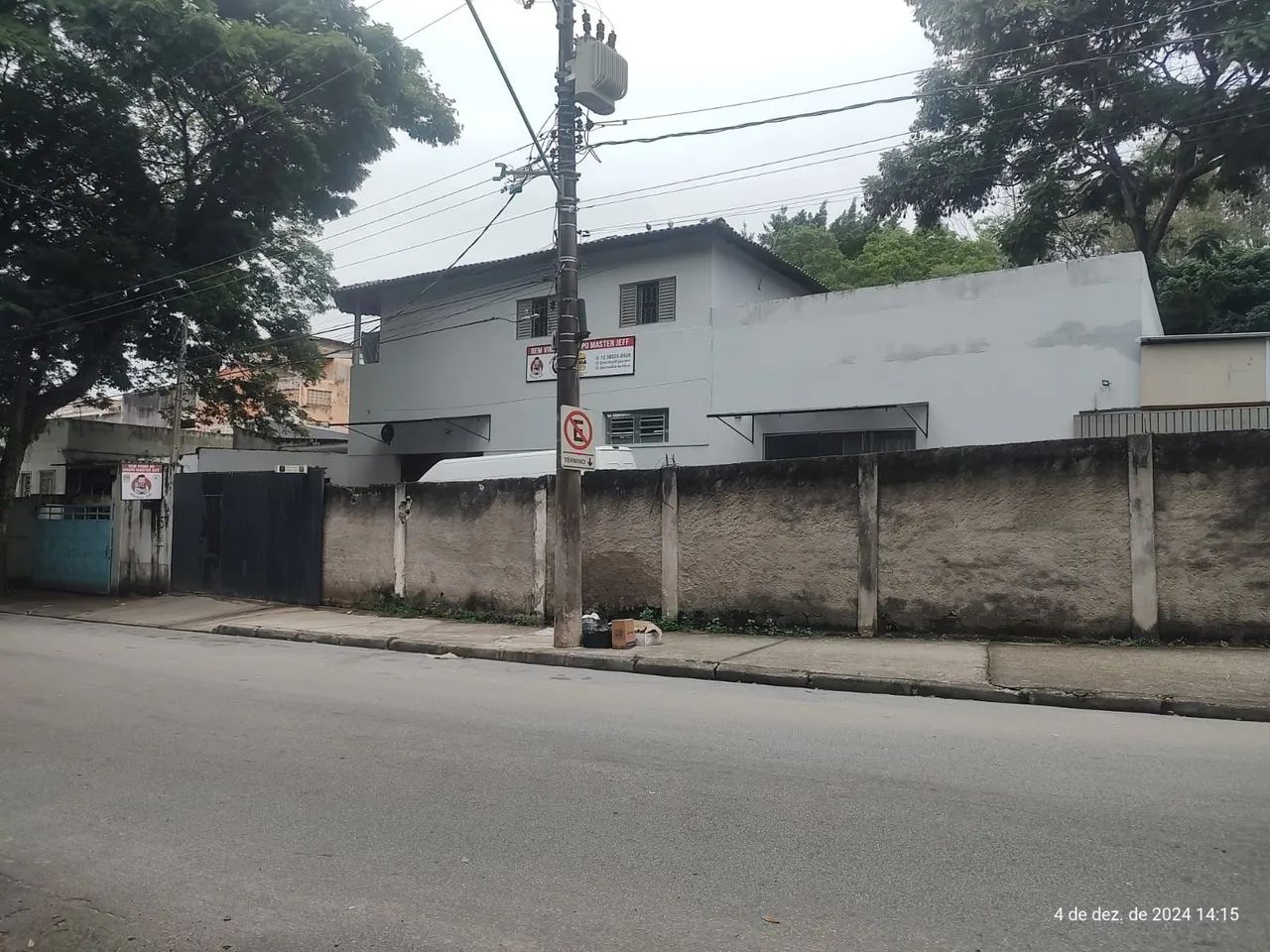 Galpão com câmera fria