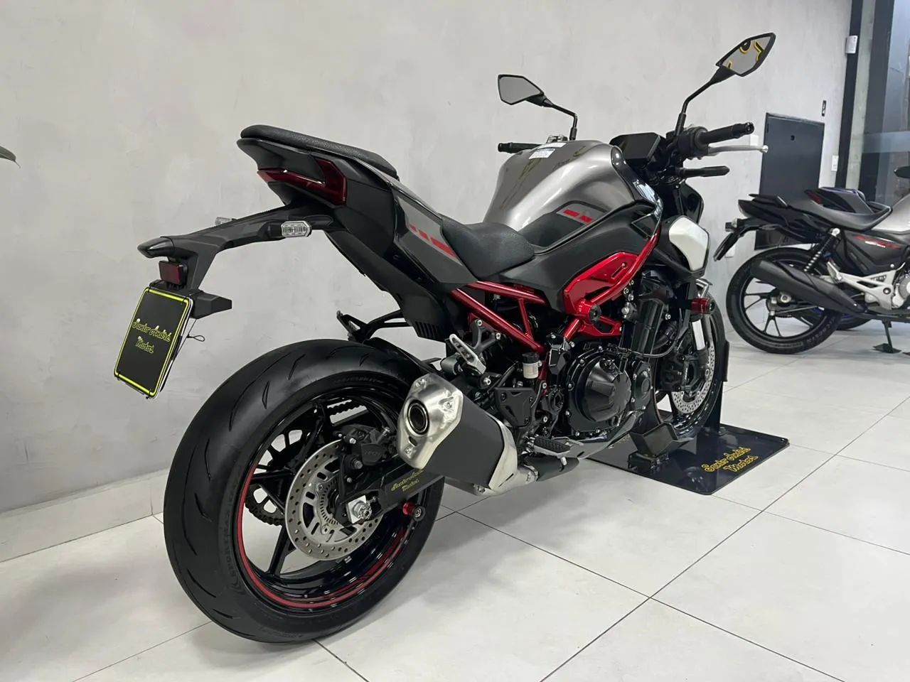 Kawasaki Z 900 - Foto 2