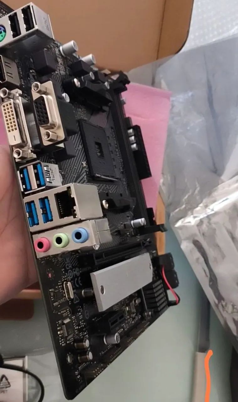 B550 - Placa Mãe AMD - AM4 - Ryzen 5000 - Foto 5