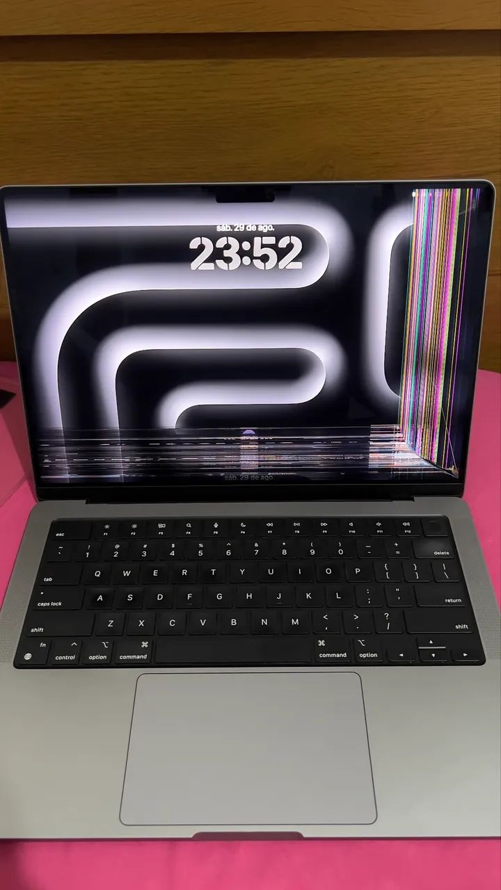 Macbook 14 - M1 Pro - 16ram - 1tb (Tela com Defeito) - Foto 2