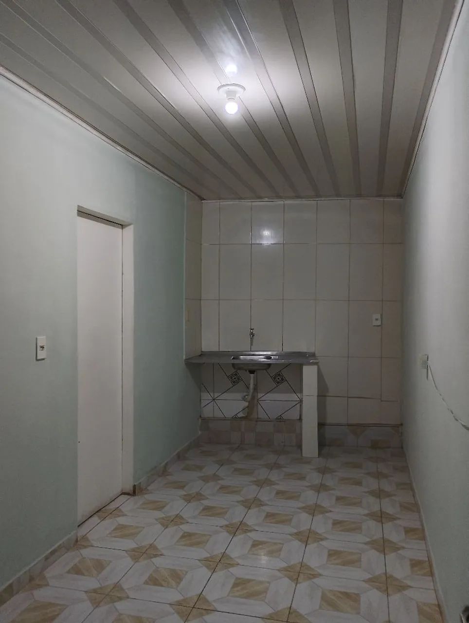 Aluga-se casa 750,00  - Foto 4