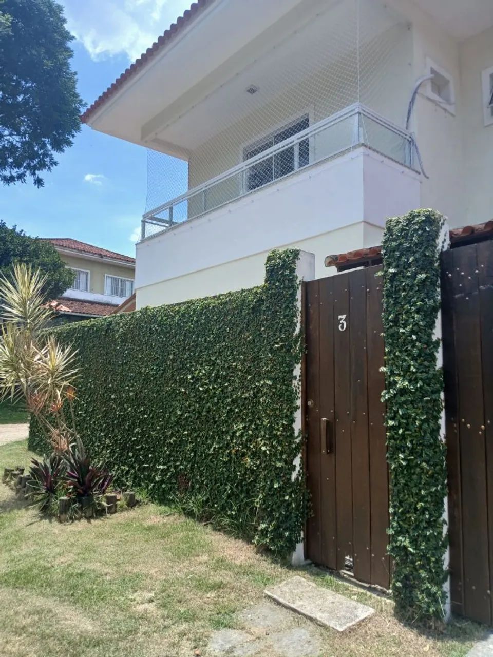 Alugo Casa duplex